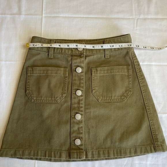 𝅺SKY and sparrow‎ olive green mini skirt size-0 - Picture 4 of 7